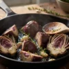 Petit artichaut à la poêle : recette facile pour des petits violets dorés et tendres