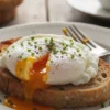 Œuf poché parfait recette facile et astuces pour un résultat infaillible