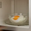 Œuf poché au micro-ondes : recette rapide et inratable en 1 minute